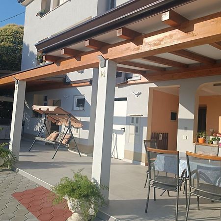 App Roko 2 Apartment Porec Exterior photo
